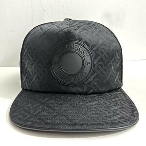 Burberry hat